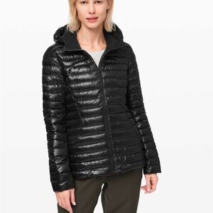 Lululemon Pack It Down Jacket *Shine Black
size 4